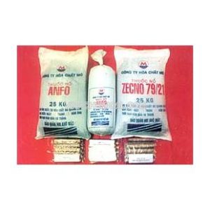 Zecno và Anfo chịu nước