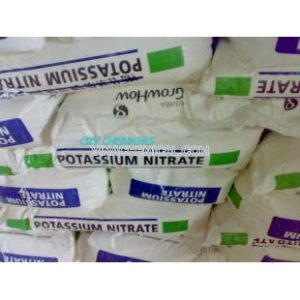 Potassium nitrate (KNO3)