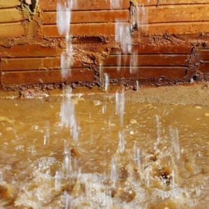 HÓA CHẤT XỬ LÝ NƯỚC PAC (POLY ALUMINIUM CHLORIDE)