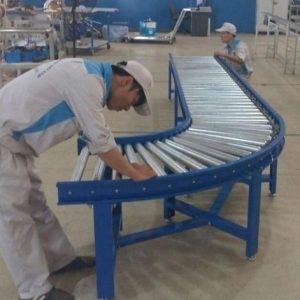 Bán băng tải con lăn cong 90 độ